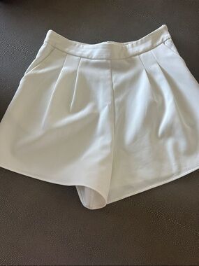 Topshop White Pleated High-Waist Skort